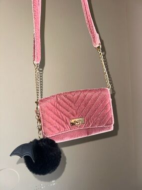 Guess purse (Free with any purchase)